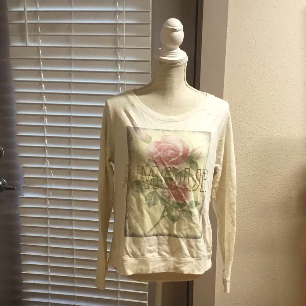 Seventeen Amour Sweater
